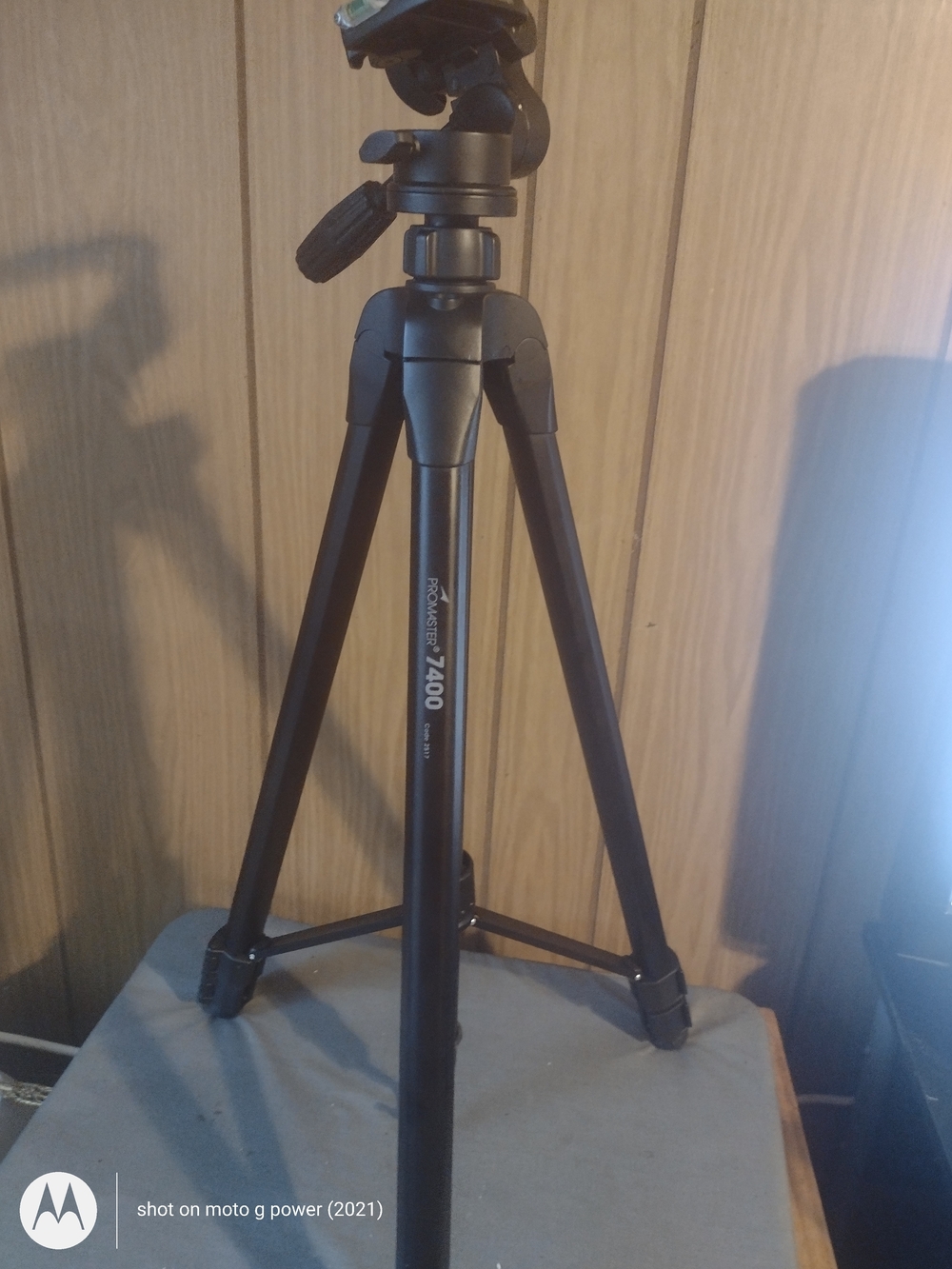 Black Camera Tripod 7400 with Fluid Head